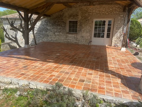 vente de terre cuite et tomette ancienne