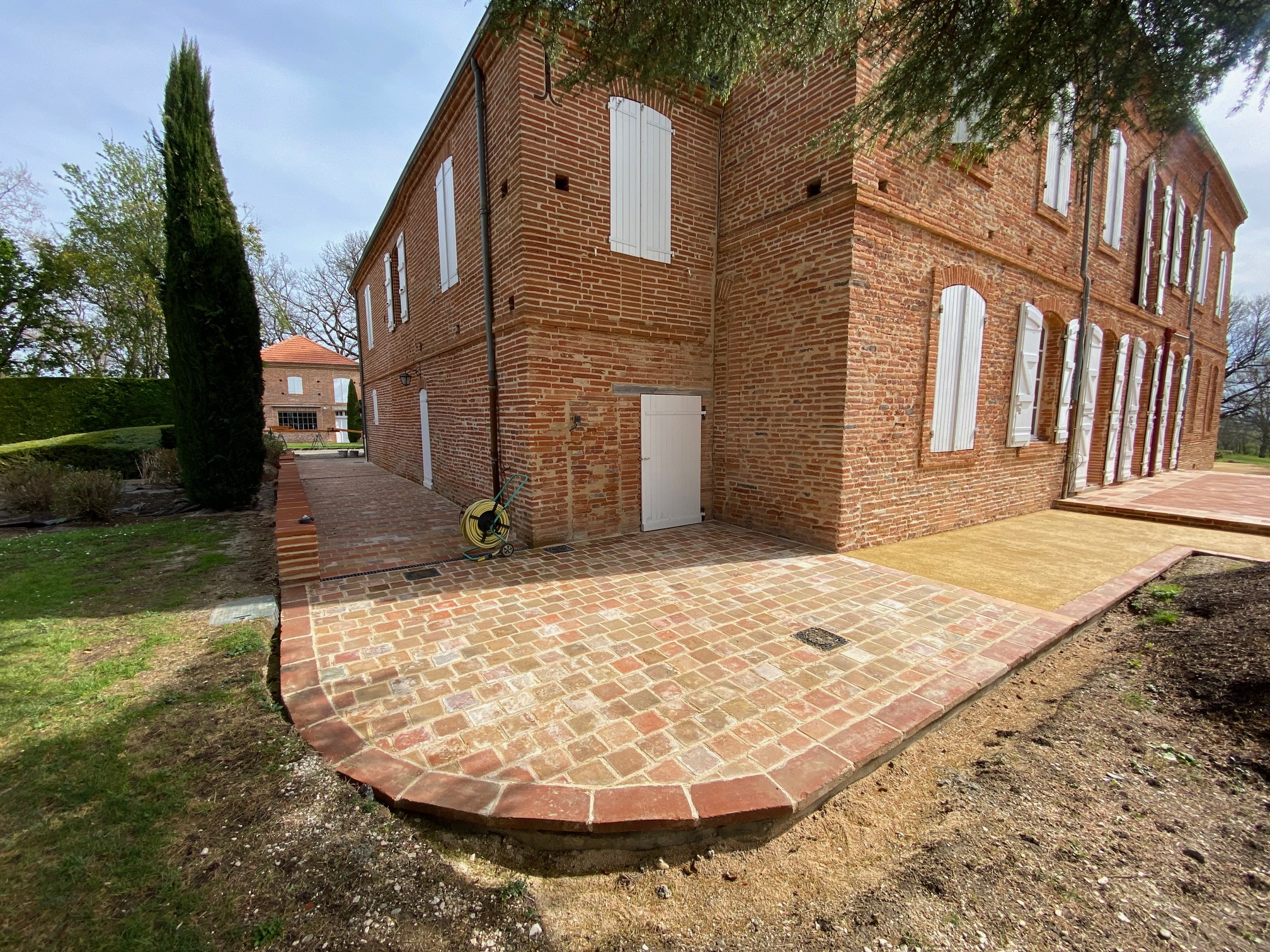 vente de terre cuite et tomette ancienne